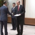 Güven mektubunu Erdoğan'a sundu