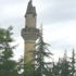 Yıldırım düşen caminin minaresinde hasar meydana geldi