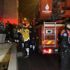 Üsküdar da gecekondunun çatısında yangın: 3 kişi dumandan ...