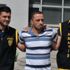 Markete girdi, raflardaki ürünleri yedi Markete girdi, raflardaki ürünleri yedi
