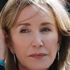 Ünlü aktris Felicity Huffman kızının okula girmesi için rüşvet verdiğini itiraf etti Ünlü aktris Felicity Huffman kızının okula girmesi için rüşvet verdiğini itiraf etti