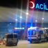 Freni boşalan süt kamyonu kahvehane duvarına çarptı: 3 yaralı Freni boşalan süt kamyonu kahvehane duvarına çarptı: 3 yaralı