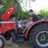 Yangında traktörü hasar görmüştü, yenisi teslim edildi