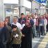 Ev almak için sabahın erken saatlerinde kuyruğa girdiler