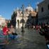 Su altında kalan Venedik te acil durum ilan edildi