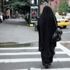 ABD'de Müslüman kadının kıyafetini yaktılar