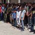 Arıza yapan 40 kişilik otobüsün içinden 150 kaçak çıktı