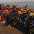 Midilli Adası'na ulaşan sığınmacıların izleri her yerde