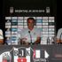 Şenol Güneş'ten transfer açıklaması "O oyuncuyu alabiliriz" Şenol Güneş'ten transfer açıklaması "O oyuncuyu alabiliriz"