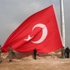 Kobani sınırına dev Türk bayrağı asıldı Kobani sınırına dev Türk bayrağı asıldı