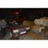 Yamaçtan Kopan Kayalar Otomobile Çarptı: 2 Yaralı Yamaçtan Kopan Kayalar Otomobile Çarptı: 2 Yaralı