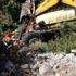 Traktörü durdurmak isterken canından oldu