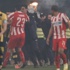 AEK-Olympiakos maçı tatil edildi