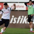 Kara Kartal sahaya çıkıyor