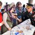 Orgeneral Arif Çetin, donarak şehit olan askerlerin ailelerini ziyaret etti Orgeneral Arif Çetin, donarak şehit olan askerlerin ailelerini ziyaret etti