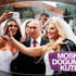 Genç kızların Putin'le selfie yarışı
