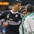 Cristiano Ronaldo rakibine tekme attı kırmızı kartı gördü Cristiano Ronaldo rakibine tekme attı kırmızı kartı gördü