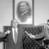 Bir zamanlar hoşgörü vardı: Süleyman Demirel, kendi mitingine Bülent Ecevit'in resmi ile gelen çocukla fotoğraf çektirmişti Bir zamanlar hoşgörü vardı: Süleyman Demirel, kendi mitingine Bülent Ecevit'in resmi ile gelen çocukla fotoğraf çektirmişti