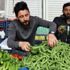 Hafta sonu pazar tezgahında, hafta içi dizi setinde Hafta sonu pazar tezgahında, hafta içi dizi setinde