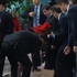 Başbakan Davutoğlu saldırı noktasına karanfil bıraktı