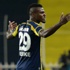 Emenike’den flaş hareket Emenike’den flaş hareket