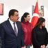 Yeşilçam'ın ünlü ismi Perihan Savaş deprem bölgesini ziyaret etti