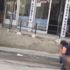 SON DAKİKA: Sokak ortasında mide bulandıran görüntü: Polisten kurtulmak için tuvaletini yaptı! SON DAKİKA: Sokak ortasında mide bulandıran görüntü: Polisten kurtulmak için tuvaletini yaptı!