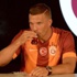 Çay firmaları Podolski'nin peşinde Çay firmaları Podolski'nin peşinde