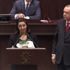 Cumhurbaşkanı Erdoğan kürsüyü şehit kızı Gülay Demir'e bıraktı, AK Parti grubu ayakta alkışladı Cumhurbaşkanı Erdoğan kürsüyü şehit kızı Gülay Demir'e bıraktı, AK Parti grubu ayakta alkışladı