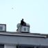 Esenyurt'ta akli dengesi bozuk şahıs polisi alarma geçirdi Esenyurt'ta akli dengesi bozuk şahıs polisi alarma geçirdi