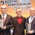Sosyal farkındalık ödül törenine İhlas mührü Sosyal farkındalık ödül törenine İhlas mührü