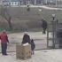 Kuşlarına bakan çocukları tekme tokat dövdü Kuşlarına bakan çocukları tekme tokat dövdü