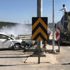 Yanan otomobili beton mikseri söndürdü Yanan otomobili beton mikseri söndürdü