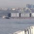 İstanbul Boğazı'ndan apartman geçti!
