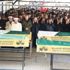 Aynı tabuta kondular! Elazığ'daki depremde hayatını kaybedenlere veda töreni Aynı tabuta kondular! Elazığ'daki depremde hayatını kaybedenlere veda töreni