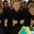 İzmir`de, AK Partililerden CHP`ye çiçekli- çikolatalı ziyaret