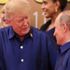 Rusya Devlet Başkanı Vladimir Putin ve ABD Başkanı Donald Trump birbiriyle tokalaştı