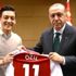Mesut Özil'den Kızılay'a 713 bin TL'lik bağış Mesut Özil'den Kızılay'a 713 bin TL'lik bağış