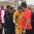Maç sırasında ağzına arı kaçan futbolcu hastaneye kaldırıldı