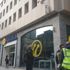 İstiklal Caddesi'nde kadının başına tahta düştü