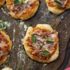 Bazlama pizza nasıl yapılır?