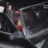 Demir otomobilin camından girdi Demir otomobilin camından girdi