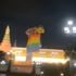 Putin'in sarayının üzerinde LGBT bayrağı uçurdular