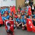 İzmir Marşı eşliğinde Türkiye’ye gurur yaşattılar