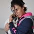Donmak üzere olan yavru köpeğe anne şefkati Donmak üzere olan yavru köpeğe anne şefkati