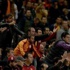 Galatasaray taraftarlarından futbolculara: 'Adam gibi oynayın!'