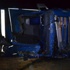 Manisa’da TIR devrildi: 2 yaralı Manisa’da TIR devrildi: 2 yaralı