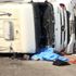 Manisa’da kum yüklü tır devrildi: 1 ölü