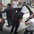 Samsun'da doktora uçan tekme atan şahıslar serbest kaldı