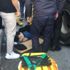 Zeytinburnu'nda kamyon altında can pazarı